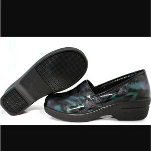 BRAND NEW LAFORST WOMENS JAMIE WAITRESS NONSLIP SLIP ON CLOG